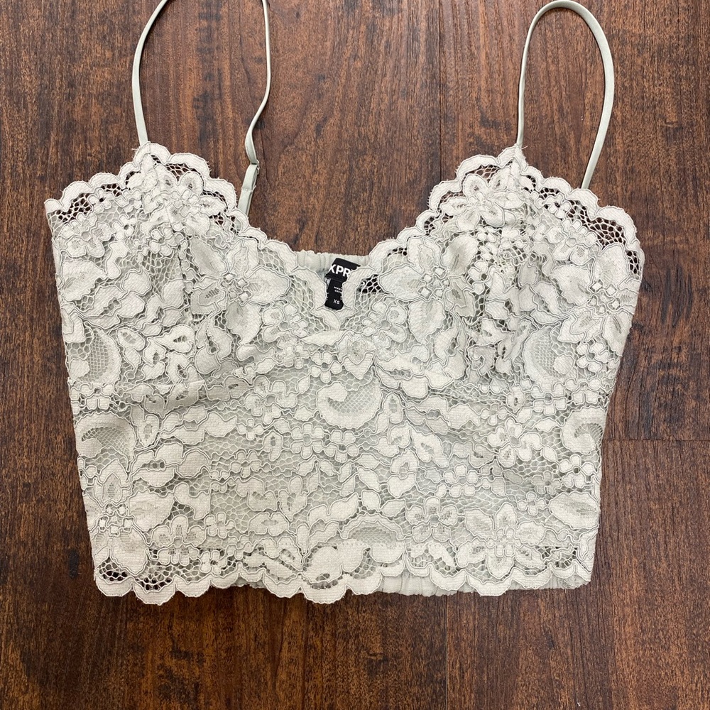 Express crop top white